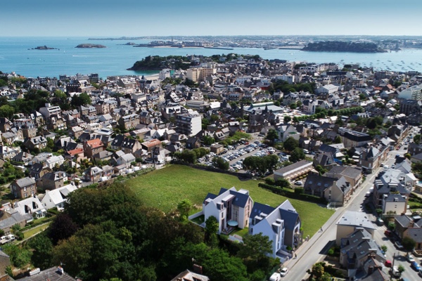 Vue aérienne programme neuf Villas Roche des Bois à Dinard